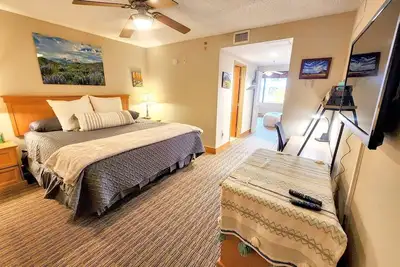 Image de Walk to the slopes! Base Area Location w/ Free Shuttle! Shared Hot Tub & Pool! G