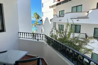 Image de Spacious 2bd/2ba suite w/ balcony + Ocean View at One Beach Street hotel