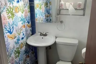 Austin House\n