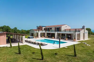 Image de Villa Antea with private pool. Istria, Hrboki.