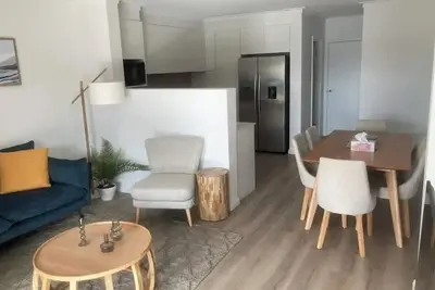 Image de Brand new lux 3 bedroom townhouse located opposite the Wagga Wagga Racecourse.