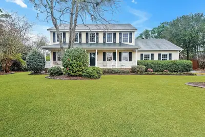 Image de Ca Style Sanctuary 4br3ba house with Heated Saltwater Pool and Hot Tub