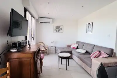 Image de Havre de paix avec balcon à Sainte-Maxime