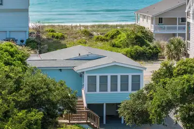 Image de Charming Topsail Beach cottage with deeded private beach access