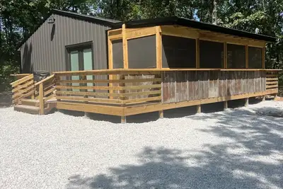 Image de Secluded Hunting & Fishing cabin in the Woods - Osceola, Mo