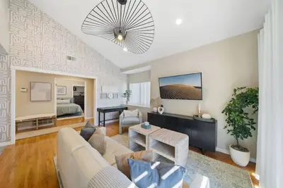 Image de Designated Parking, Gated Community, Long Stays, Dog Friendly