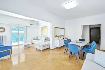 Image de Athens Divas Velvet Gold Suite 46