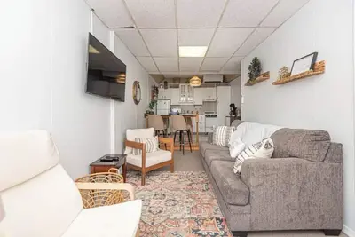 Image de Walk to the Beach & Boardwalk! ! 2 Bedroom Family Condo!