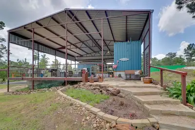 Image de Bastrop Container Hideaway-Forest Views-Near Hiking