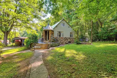 Image de Salisbury Cottage ~ 7 Mi to High Rock Lake!