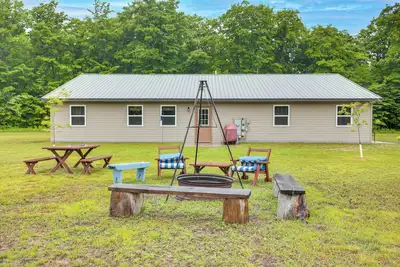 Image de Toivola Home w\/ Fire Pit: 8 Mi to Lake Superior!