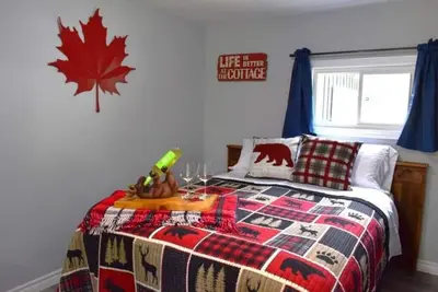 Image de Maple Grove Newly Renovated  112 acres\n