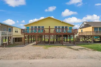Image de Beach House · Oceanfront 4br, Peaceful, Cozy, Kids\/Pet Friendly!