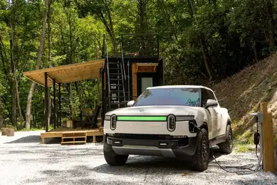 Image de Lake Glenville Shipping Container w\/ Rooftop Deck!