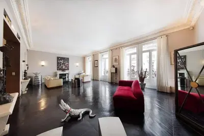 Image de Le Loft Triangle d'or - 220m2 - Paris 8eme