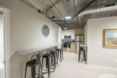 Image de close to beach minutes 2 Coronado & all of Sd-best value on the market
