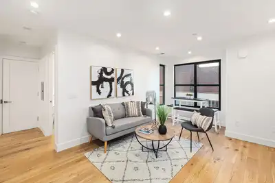 Image de Mission Condo w Air Conditioning & Rooftop Deck - San Francisco Life Real Estate