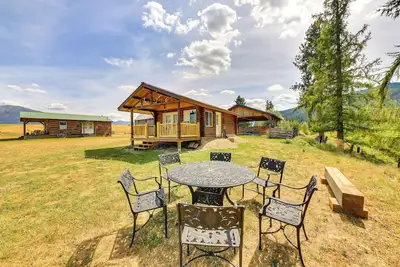 Image de Cozy Farm Cabin - 9 Mi to Trout Creek!