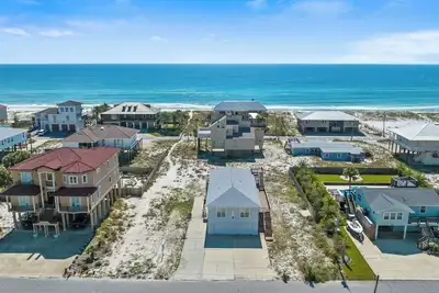 Image de 200 Steps to Pensacola Beach, Dog-Friendly | Beach Getaways Mal806