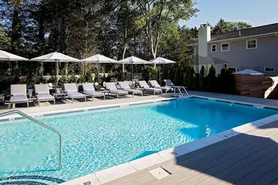 Image de Home-like Accommodations! 3 Convenient Units near Two Mile Hollow Beach!
