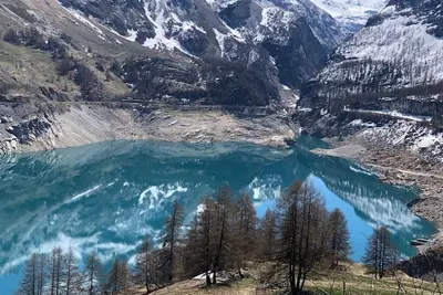 Image de Chalet mountain and dog friendly, hot tub
