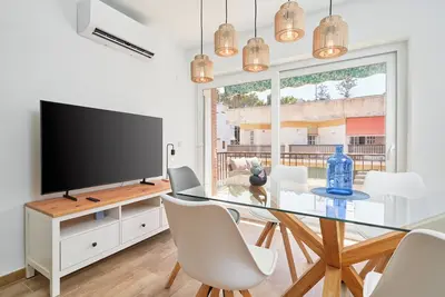 Image de Appartement \"Bikini Beach 6\" avec vue sur la mer, Wi-Fi et climatisation