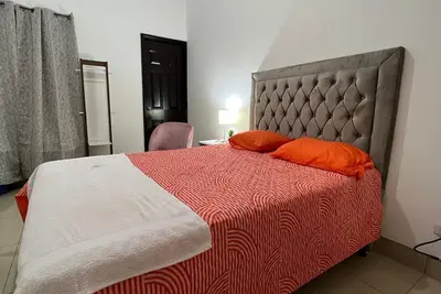 cozy lovely white new house 2 minutes to the mall and gas station
