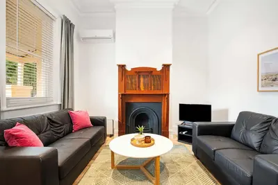 Image de Beachside Cottage Glenelg Sth | Pets Welcome