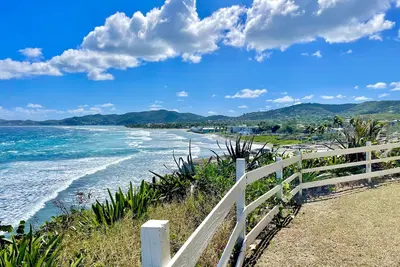 Image de St. C Serene Overlooking North Shore
