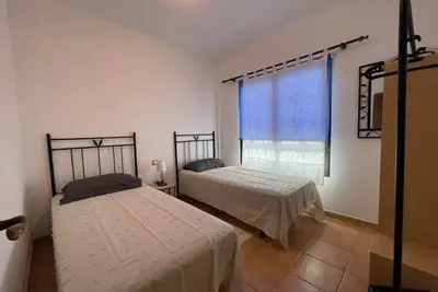Image de Estupendo Apartamento de 2 Dormitorios a 500 Metros de la Playa en La Santa