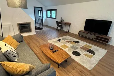Image de Stunning Architect-Designed Semi-Detached Home