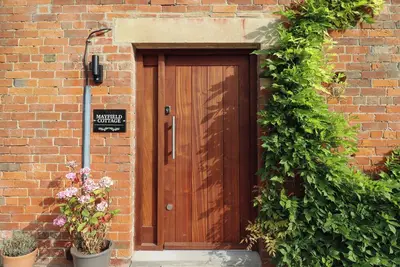 Image de Mayfield Cottage, pet friendly, with a garden in Crudwell