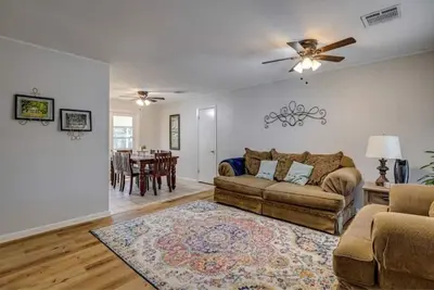 Image de Central Monroe, Pet Friendly, Fiber Internet, Carport!