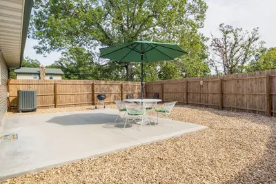Image de Charming Gravois Mills Escape w/ Private Backyard!