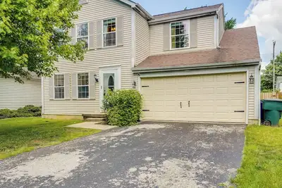 Image de Fire Pit, Fenced-in Yard, Grill: Cozy Ohio Retreat