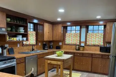 Image de Groovy! Check out this 70's pad! Can you dig it?