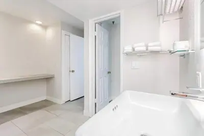 Image de Grand Shores West