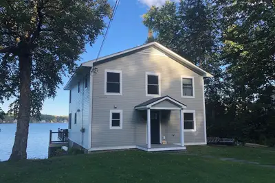 Image de Newly Renovated House on Joe’s Pond