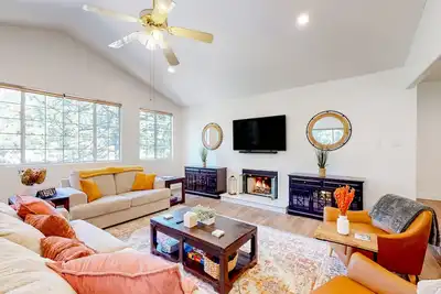 Image de Walk to lake | Bbq Grill | Fire pit| Shuffleboard