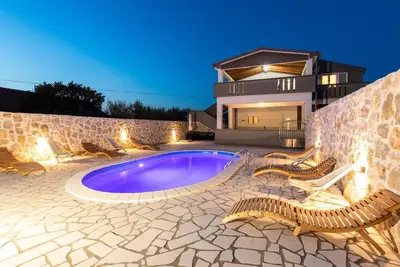 Image de Magnifique maison de 5 chambres à.