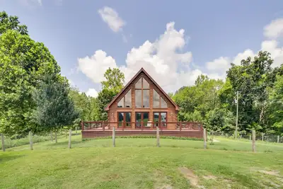 Image de 12 Mi to Staunton River: Nathalie Cabin w/ Deck