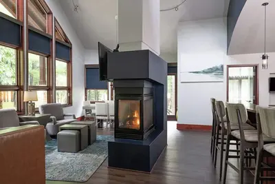 Image de 2 Bedroom Presidential Condo in Wisconsin Dells, at Sundara Cottages Resort! !