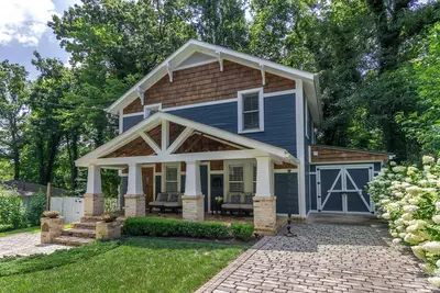 Image de View Street Retreat | Pet Friendly, Fenced Yard, Walk to Town!