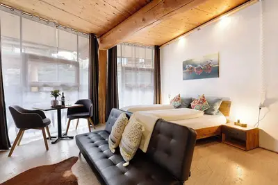 Image de Appartement '-3-die Drei, Studio 35qm' avec terrasse privée, jardin partagé et Wi-Fi