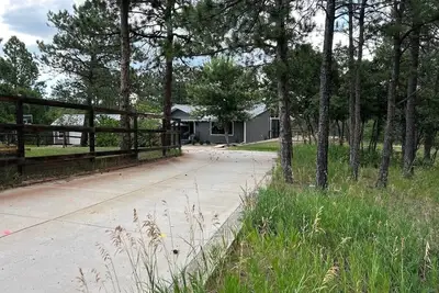 Image de Beautiful 3. 5 Acre Private Mountain House Just South of Air Force Academy