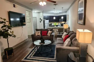 Image de Luxurious and Premium 1bed/bath Apt. Beautiful interior decor/Washer/Dryer/Patio