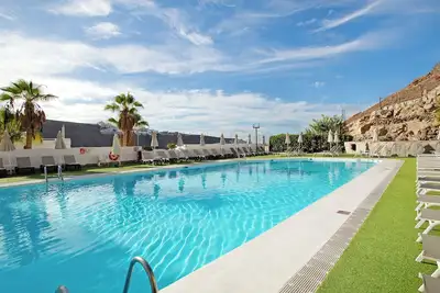 Image de Maison de vacances 'Zen House' avec vue sur la mer, piscine partagée et Wi-Fi