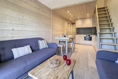 Duplex rénové proche des pistes à Méribel avec balcon et Wifi