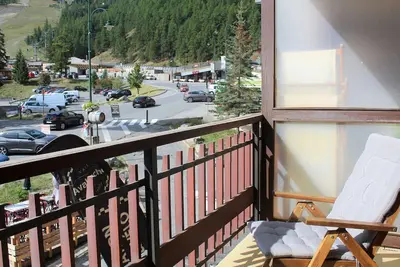 Image de Studio avec coin montagne, balcon sud, 4 couchages, proche pistes et commerces à Vars Les Claux
