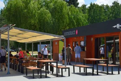 Image de Agréable appartement dans une maison de vacances avec Wifi, Tv, patio, animaux admis et parking